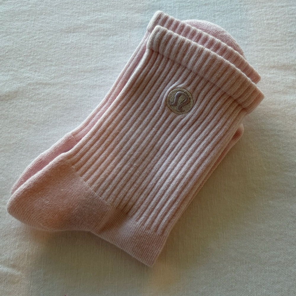 Lululemon Blissful Pink and White Daily Essential Crew Socks Size Women’s Large